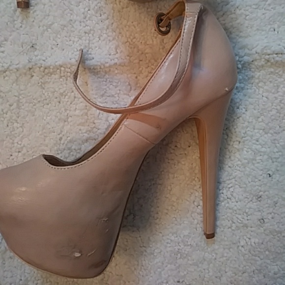 Shoes - Picture 3 of 3